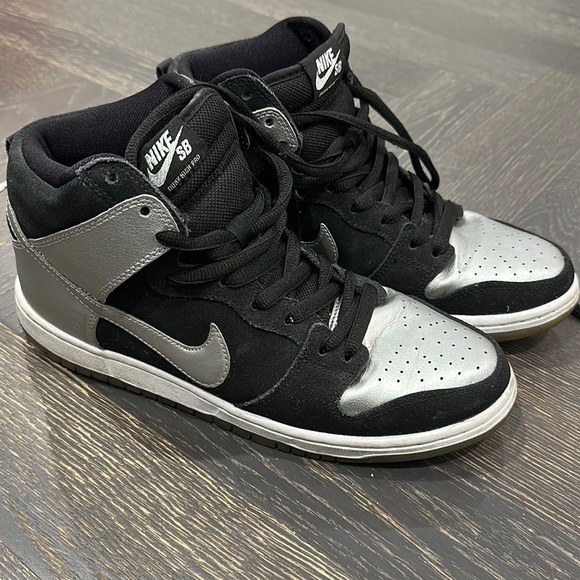 nike sb dunk tin man